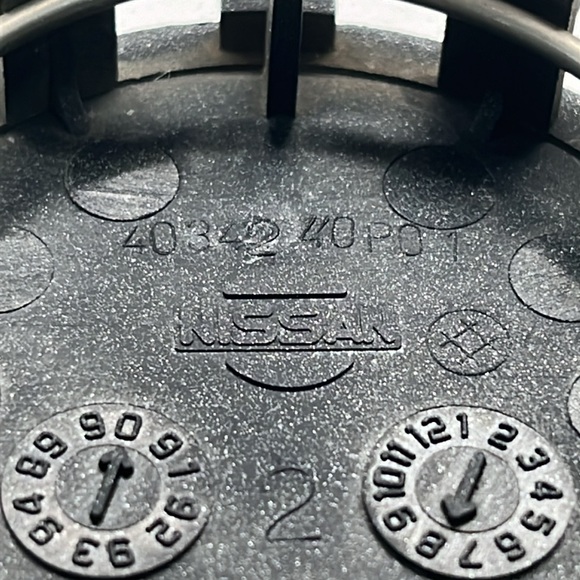 Nissan Z 280ZX 300ZX Wheel Center Cap 2-1/4 - Picture 6 of 7